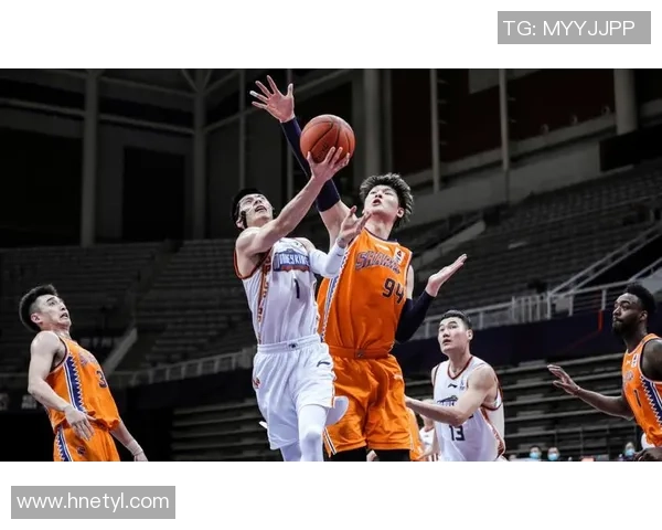 上海篮球队以75分稳居冠军赛积分榜首位展现强劲实力